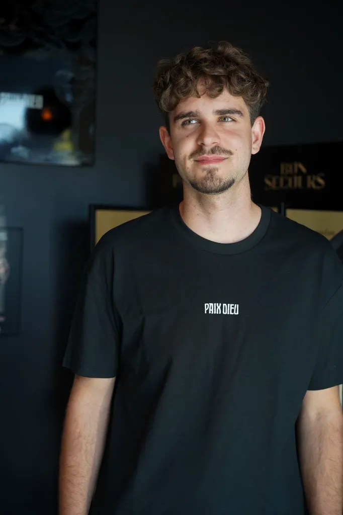 T-shirt-Triple.webp