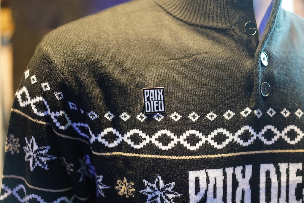 Pin's Paix Dieu