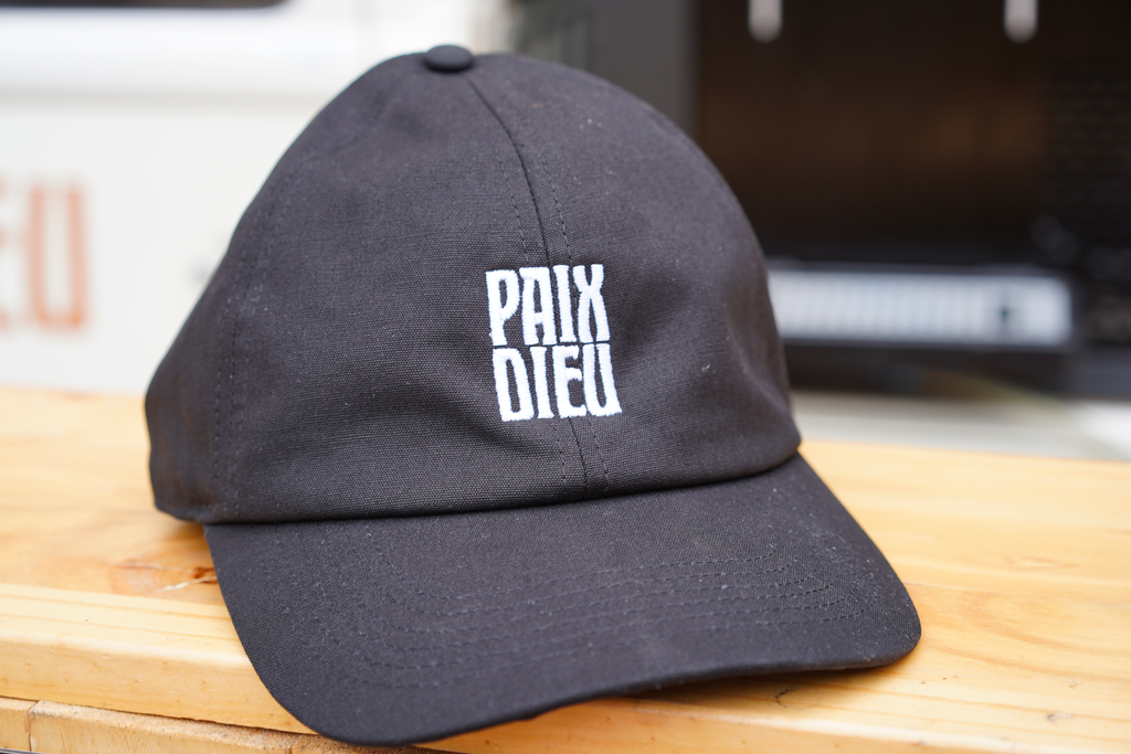 ​​​​​​Casquette Paix Dieu Logo